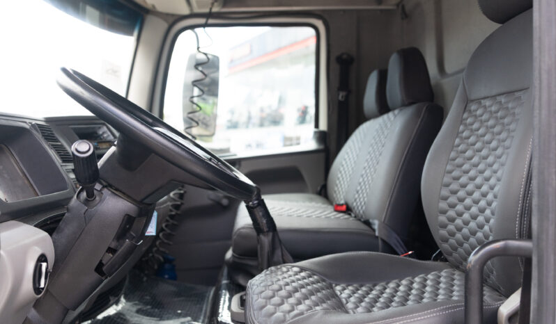 VW 24-250 Constellation – Ano: 2010 – Carroceria cheio