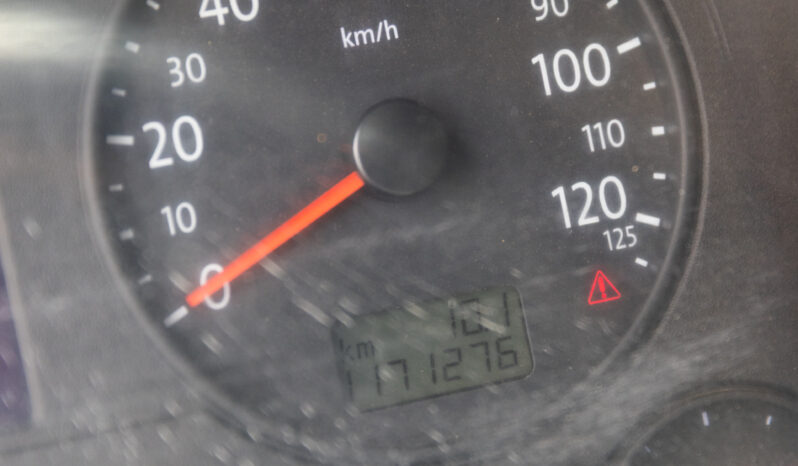 VW 24-250 Constellation – Ano: 2010 – Carroceria cheio