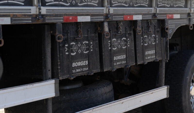 Ford Cargo 2429 – Ano: 2013 – Carroceria cheio