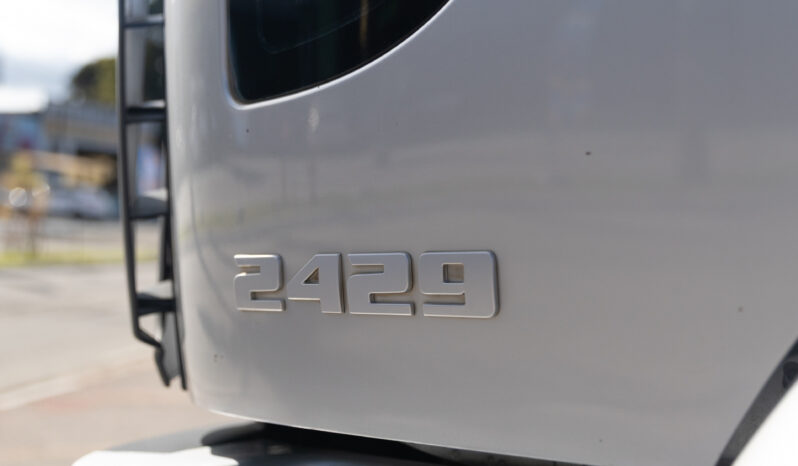 Ford Cargo 2429 – Ano: 2013 – Carroceria cheio