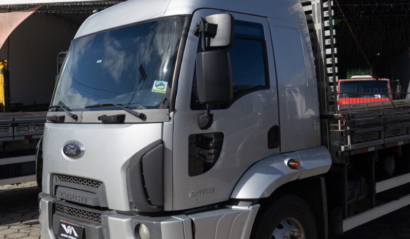 Ford Cargo 2429 – Ano: 2013 – Carroceria cheio