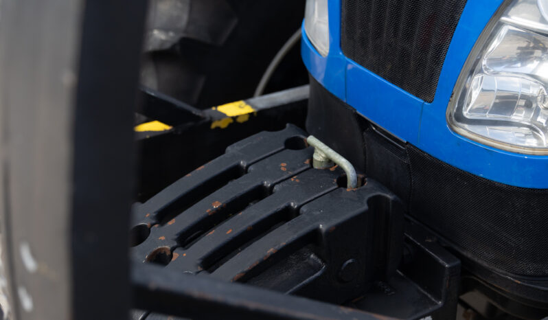 Trator New Holland TT 5.90 – Ano: 2021 – 4 x 4 cheio