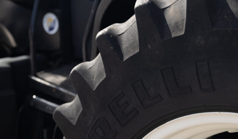 Trator New Holland TT 5.90 – Ano: 2021 – 4 x 4 cheio