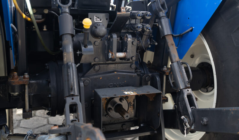 Trator New Holland TT 5.90 – Ano: 2021 – 4 x 4 cheio