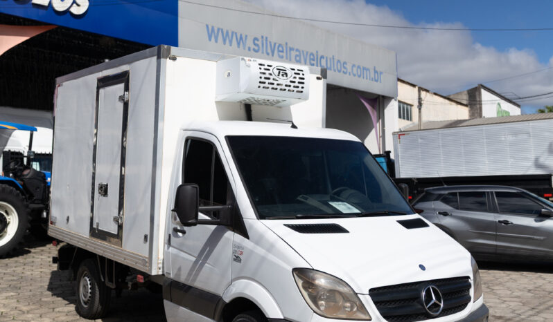 Mercedes-Benz Sprinter 311 Street – Ano: 2014 – Baú Refrigerado cheio