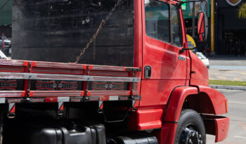 Mercedes-Benz 1620 – Ano: 2001 – Carroceria cheio