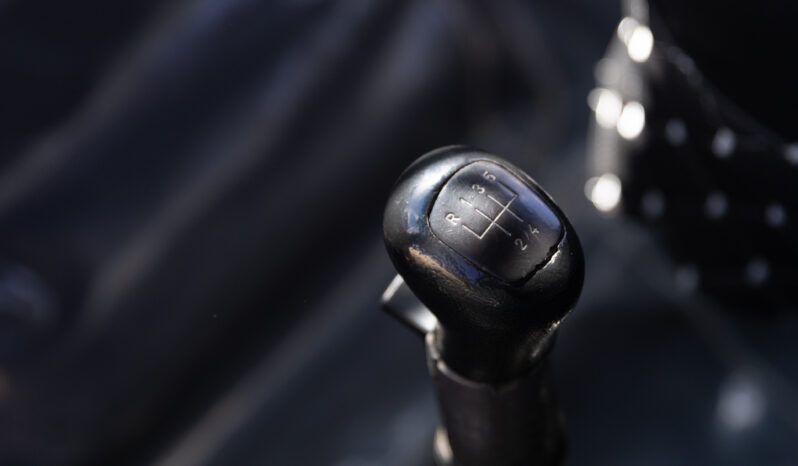 Mercedes-Benz 1620 – Ano: 2001 – Carroceria cheio