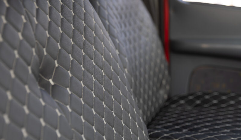 Mercedes-Benz 1620 – Ano: 2001 – Carroceria cheio