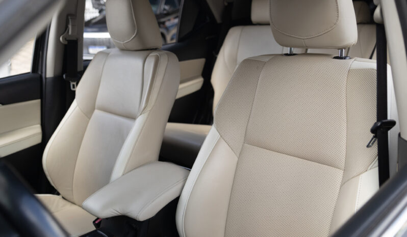 Toyota Hilux Sw4 SRX Diamond – Ano: 2020 – 07 Lugares cheio