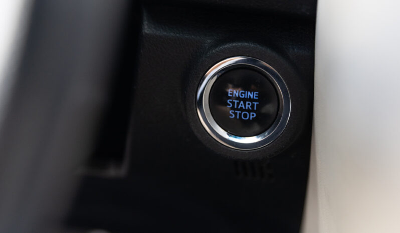 Toyota Hilux Sw4 SRX Diamond – Ano: 2020 – 07 Lugares cheio