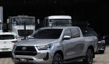 Toyota Hilux SRX – Ano: 2021 – Baixo Km