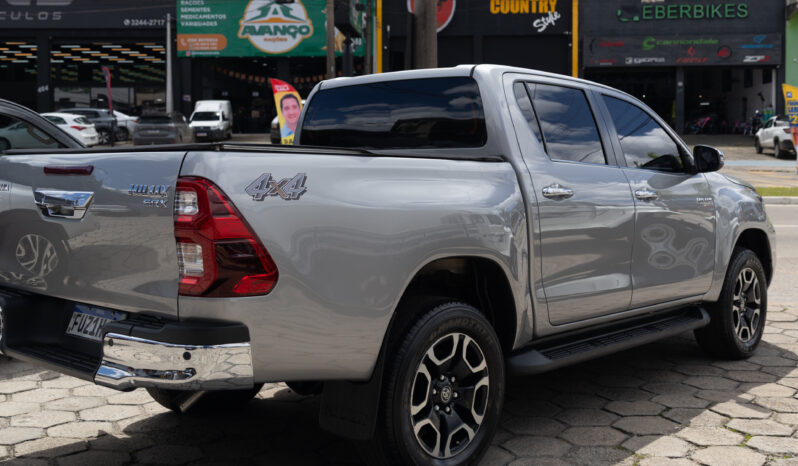 Toyota Hilux SRX – Ano: 2021 – Baixo Km cheio