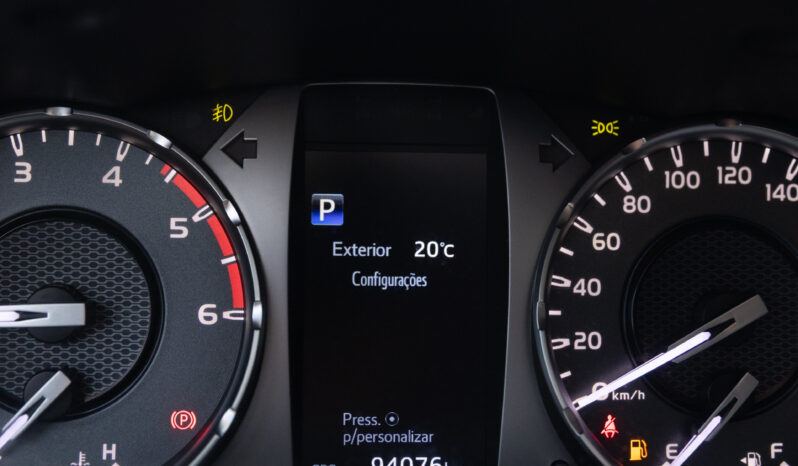 Toyota Hilux SRX – Ano: 2021 – Baixo Km cheio