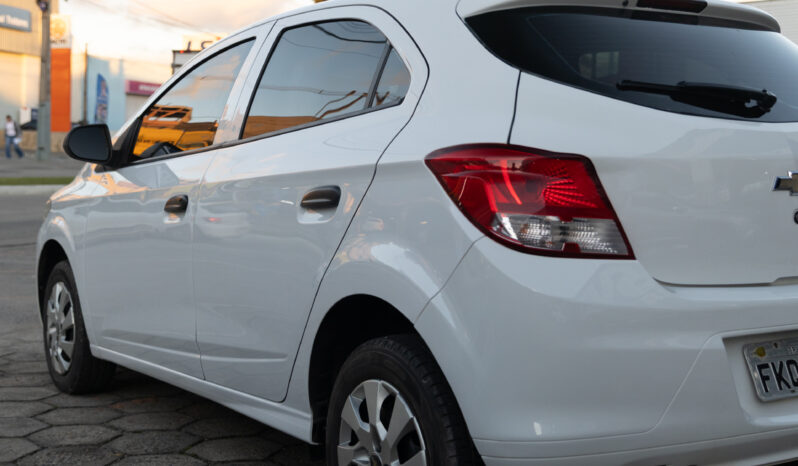 Chevrolet  Onix LS 1.0 – Ano: 2015 – Câmbio Manual cheio