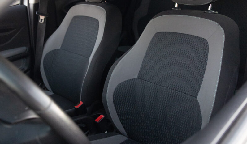 Chevrolet  Onix LS 1.0 – Ano: 2015 – Câmbio Manual cheio