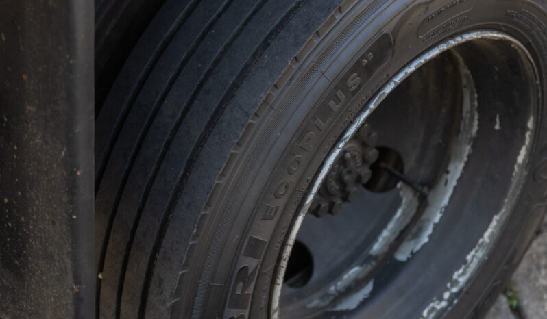 VW 8-150 – Ano: 2008 – Baú cheio