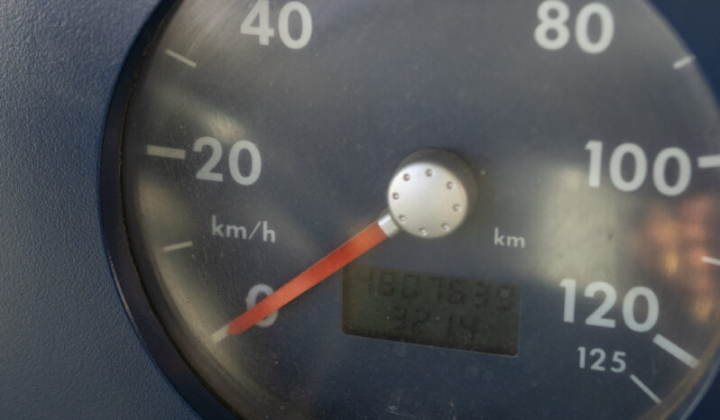 VW 8-150 – Ano: 2001 – Carroceria Carga Viva cheio