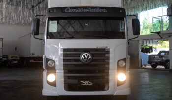 VW 24-250 Constellation Bitruck – Ano: 2010 – Baú cheio