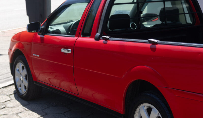 VW Saveiro Sportline – Ano: 2006 – Completa cheio