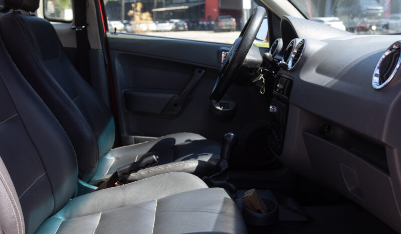 VW Saveiro Sportline – Ano: 2006 – Completa cheio