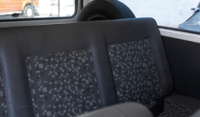 VW Kombi Standart – Ano: 2012 – Passageiros cheio